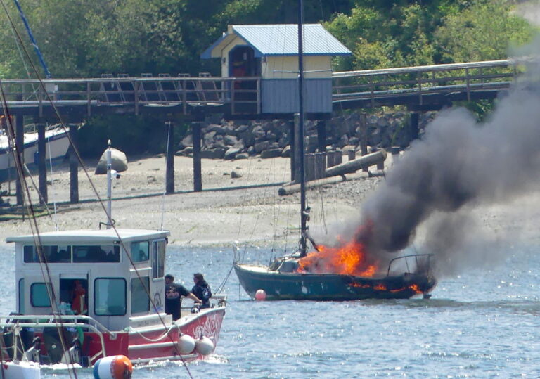 Boat fire contained in Ganges Harbour